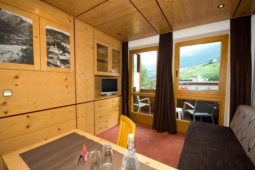Hotel Garni Hainbacherhof Solden Ruang foto