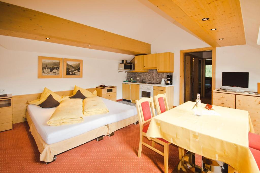 Hotel Garni Hainbacherhof Solden Ruang foto