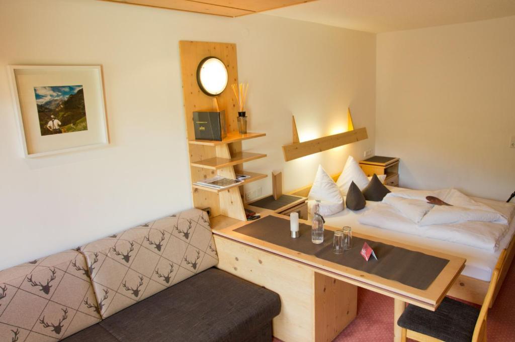 Hotel Garni Hainbacherhof Solden Ruang foto