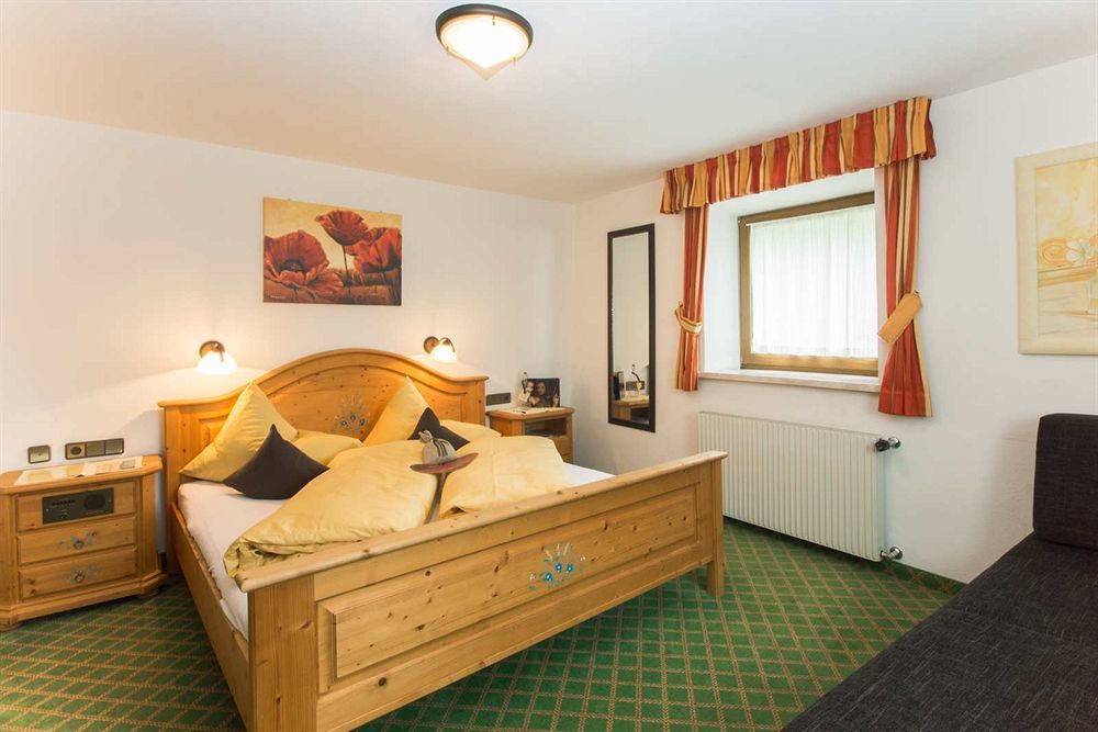 Hotel Garni Hainbacherhof Solden Bagian luar foto