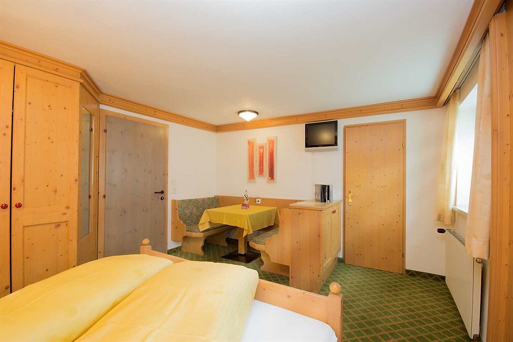 Hotel Garni Hainbacherhof Solden Bagian luar foto