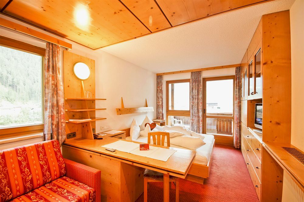 Hotel Garni Hainbacherhof Solden Bagian luar foto